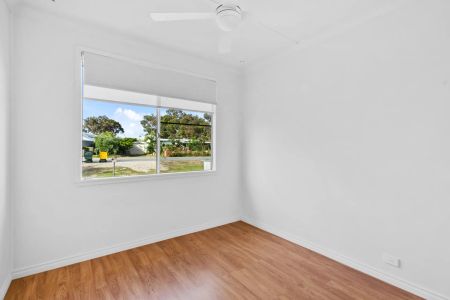 Charming 3 x 1 with Huge Powered Shed & Side Access - Photo 4