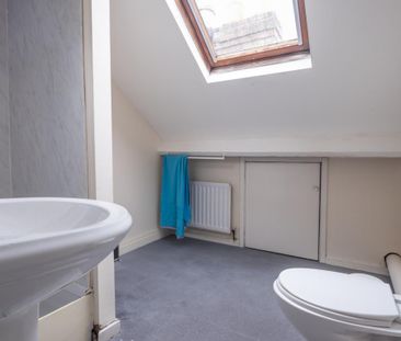 4 bedroom maisonette to rent - Photo 2