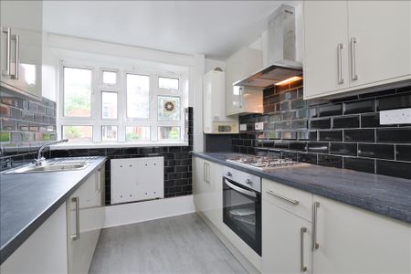 Oaklands Estate, . - Photo 5