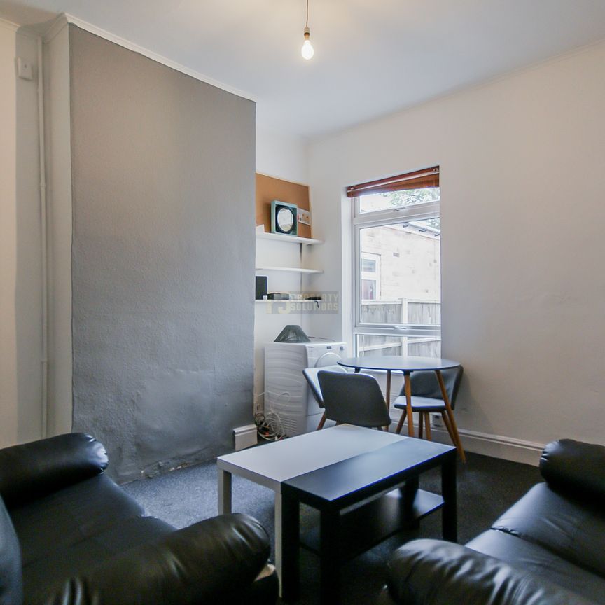 15 Luton Road - Photo 1