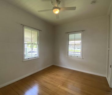 Family Home in the Perfect Central Location! - Photo 2