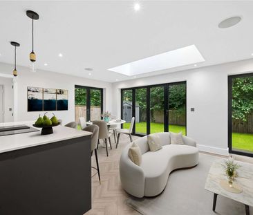 High specification 3 bedroom 2 bathroom detached home with stunning... - Photo 4