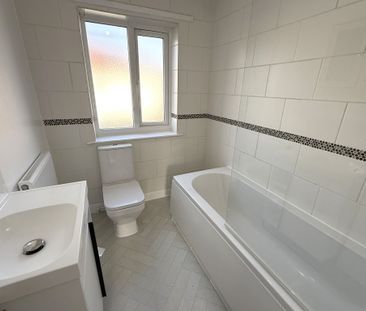 2 bedroom mid terraced house To Let in Preston - Photo 4