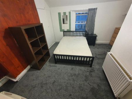 9 bedroom house share to rent - Photo 3