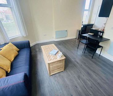 1 bedroom ground floor flat to rent - Photo 1