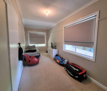 Well Appointed Family Home - Photo 2