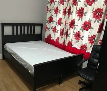 Room in a Shared House, Gartmore Road, IG3 - Photo 3