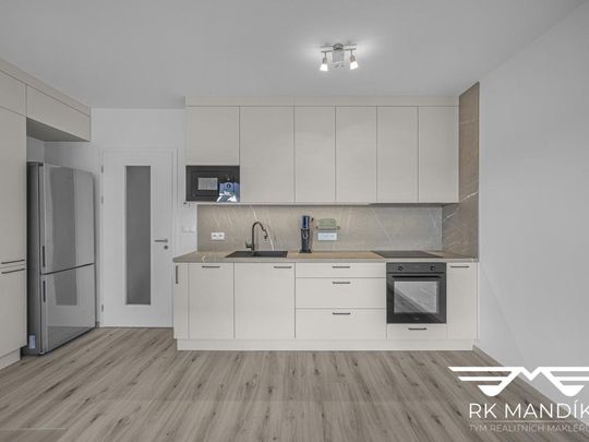 Pronájem bytu 1+kk 36 m2 - Fotografie 1