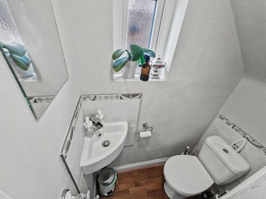 3 bedroom semi-detached house to rent - Photo 1