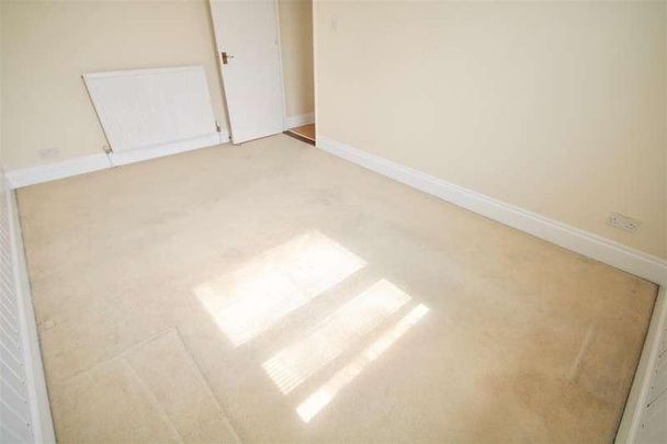 Waverley Road, Southsea, Hampshire, PO5 - Photo 1