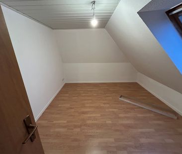 Sanierte 4 Zimmer-Wohnung mit Garage und Balkon in Nienburg - Photo 3