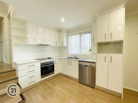 Luxurious 2 Bedroom Granny Flat - Photo 4