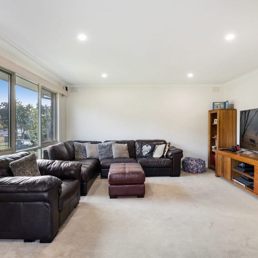 19 Jamieson Avenue, Rowville VIC 3178 - Photo 1