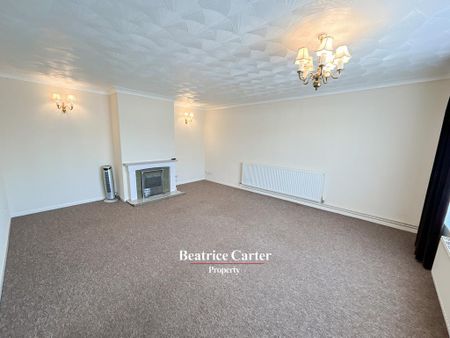 3 bedroom detached bungalow to rent - Photo 2