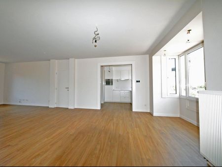 Ruim appartement in het centrum van Harelbeke - Photo 5