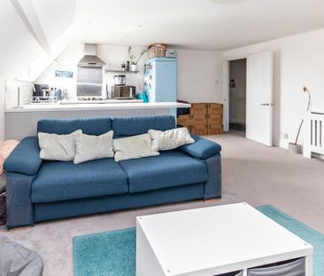 2 bedroom maisonette to rent - Photo 2
