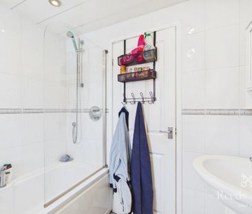 3 bedroom terraced house to rent - Photo 5