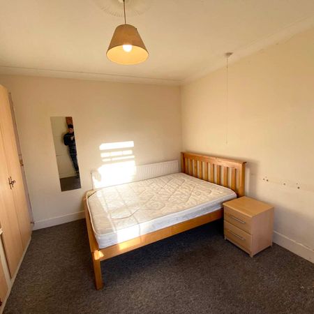 5 Bed House share in Winton - Photo 4