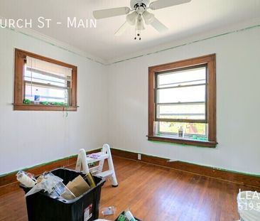 Refreshed 3 Bedroom 1 Bathroom Upper Unit - Photo 4