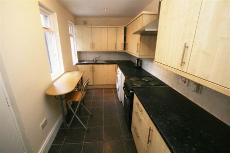 67 Ulsterville Gardens, Lisburn Road, Belfast, BT9 7BB - Photo 5