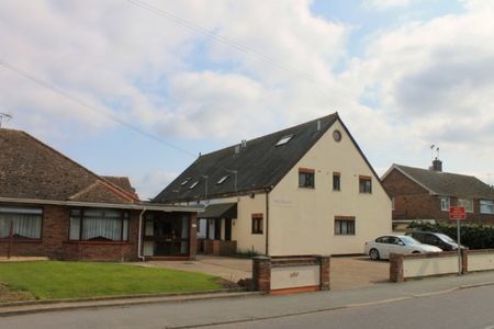 4 Bed - Foresters Court, Wivenhoe - Photo 2