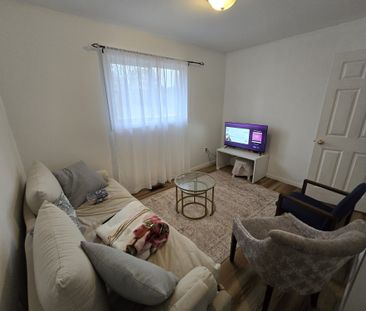 For Lease - 205 Merrett Drive Unit# Main Floor, Barrie, Ontario - Photo 2