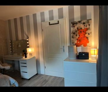 1 Zimmer Dachgeschosswohnung mit terrasse - Photo 4