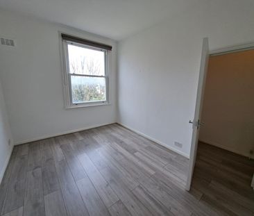 Stroud Green Road - Photo 2