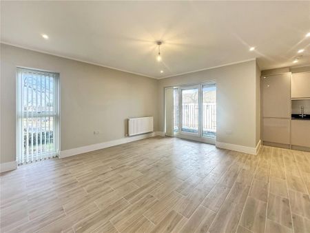 2 bedroom apartment to rent - Photo 2