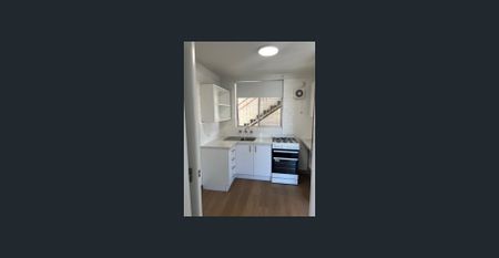 AMAZING OCEAN VIEWS! NEWLY RENOVATED - AVAILABLE 10 DECEMBER - Photo 2