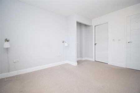 Scampston Drive, East Ardsley, Wakefield - Photo 2
