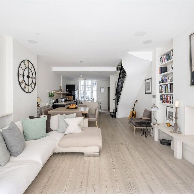 4 bedroom terraced house to rent - Photo 1