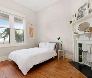 Cosmopolitan Living At It's Finest - Photo 6