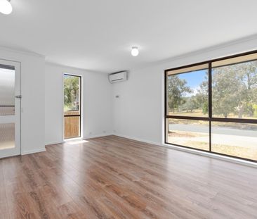 15 Shakespeare Cres, Fraser ACT 2615 - House For Rent | Domain - Photo 1