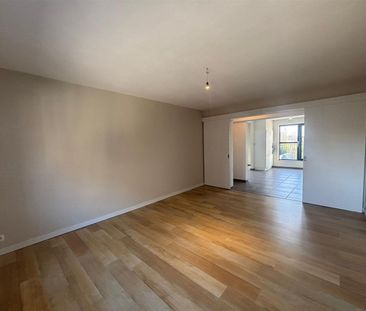 Ruim appartement met zonneterras, vlakbij groene oase! - Photo 2