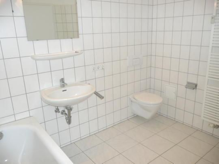 Tolles Appartement mit separater Küche, Bad mit Wanne - in ruhiger Lage! - Photo 3