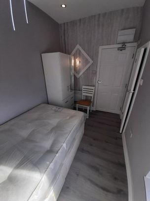 Studio Flat, A London Rd, SW16 - Photo 1
