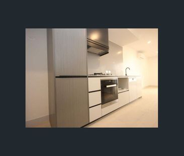 Boutique living with modern contemporary designs in the HEART of Ri... - Photo 5