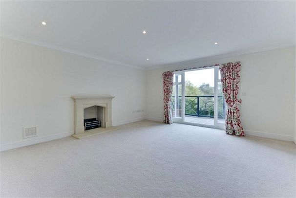 3 bedroom flat to rent - Photo 1