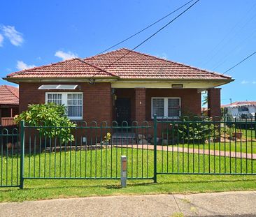 Renovated 3 Bedroom Family Home&excl;&excl; - Photo 5