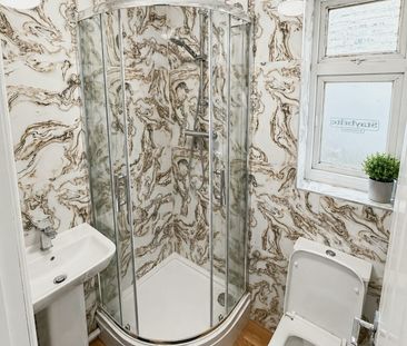 Room in a Shared House, Stratford St, CV2 - Photo 1