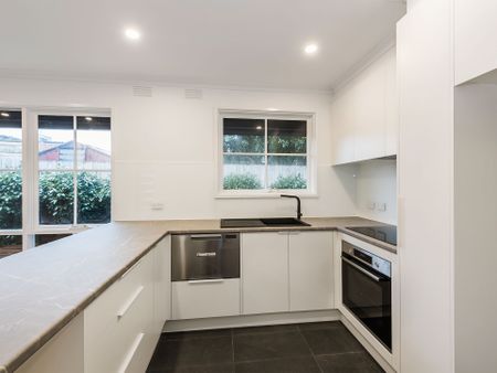 4/49 Crisp Street, Hampton VIC 3188 - Apartment For Rent | Domain - Photo 4