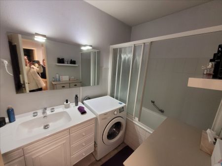 Location Appartement 3 pièces 73m² - Photo 4