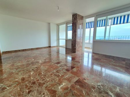 Location Appartement 96 pièces 110m² MARSEILLE 9ème - Photo 2