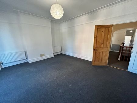 4 Bed Semi-Detached House, Beulah Hill, SE19 - Photo 4