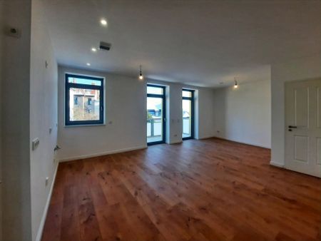 Elbnahe 3-Raum-Wohnung mit Balkon und viel Tageslicht - Foto 2
