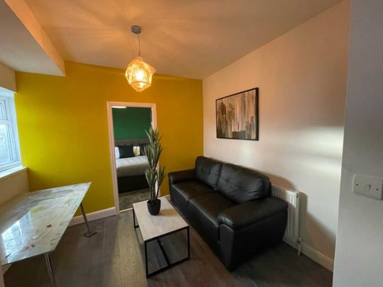 Milford Street, Salford - Photo 1