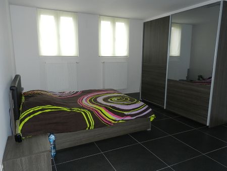 Woning te huur in Ieper centrum (3 slpk +parking) - Photo 3