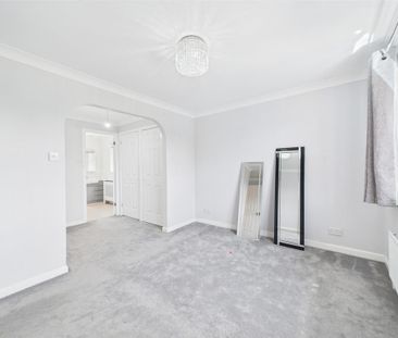 4 bedroom detached house to rent - Photo 1