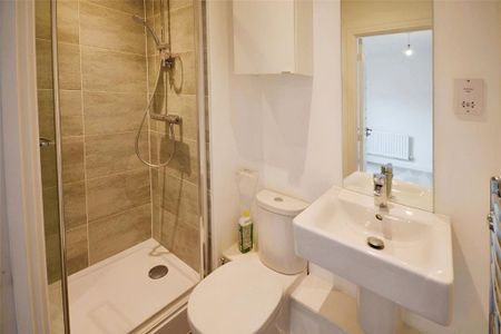 2 bedroom flat to rent - Photo 3